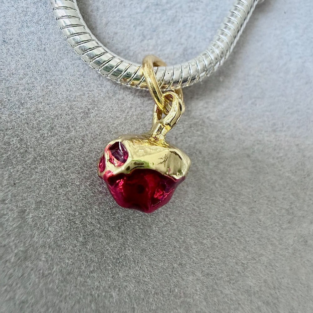 Snow White Poison Apple Skull Dangle Charm Red Gold‎ Tone fits PANDORA - Picture 4 of 8